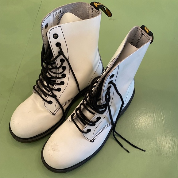 Dr. Martens Shoes - white doc martens